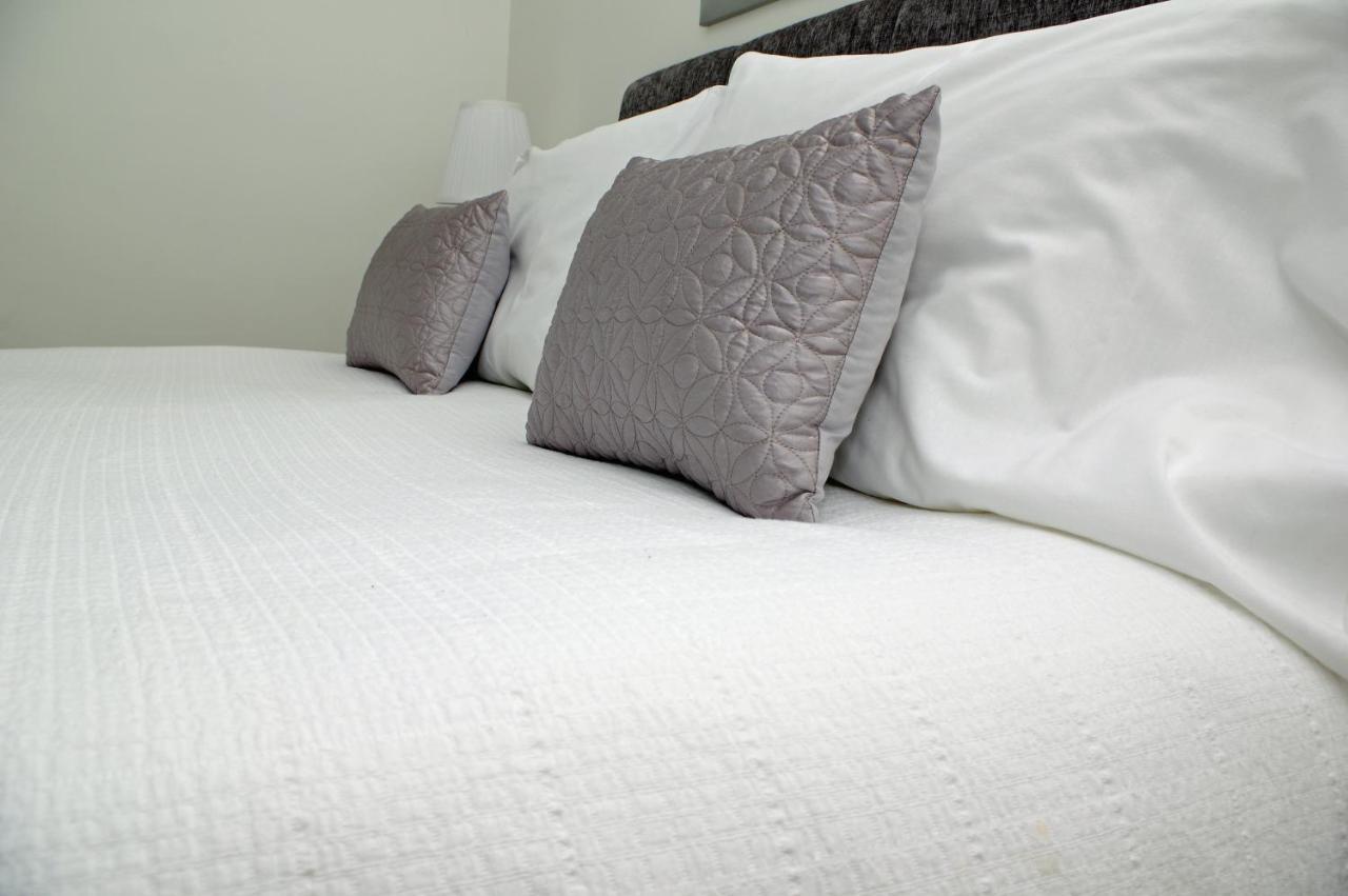 Windy Willums Hotel Christchurch  Bagian luar foto
